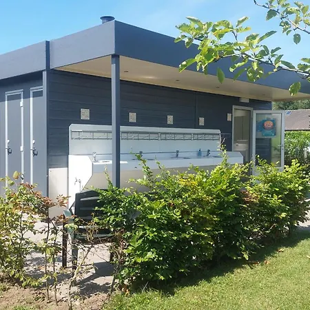 Recreatie Aan De Vecht, Hooibergje 3, Weesp