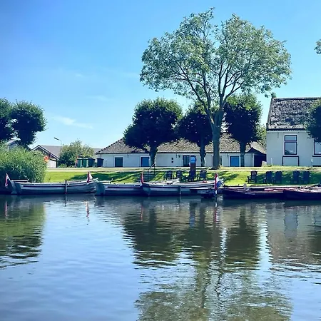 Recreatie Aan De Vecht, Hooibergje 3, *